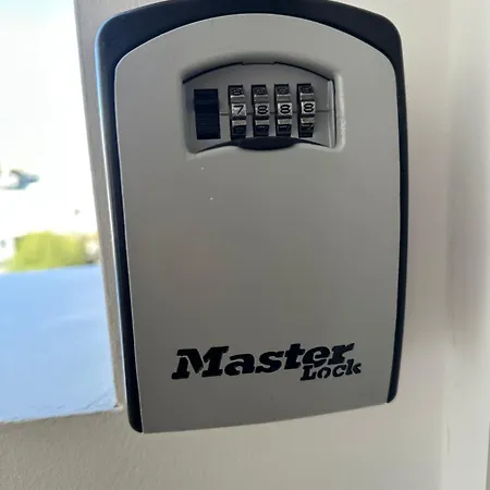 아파트 Aurora Downtown Living