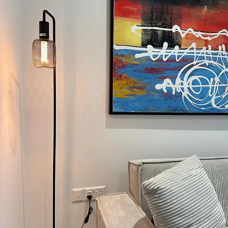 아파트 Aurora Downtown Living *