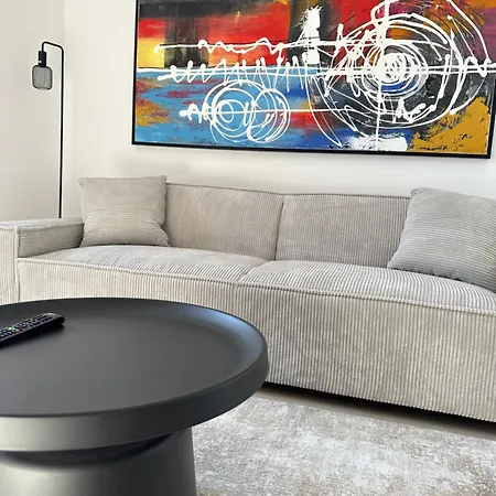 Aurora Downtown Living Апартаменты