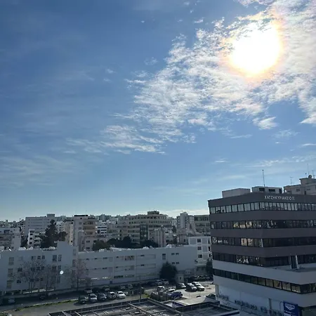 아파트 Aurora Downtown Living *